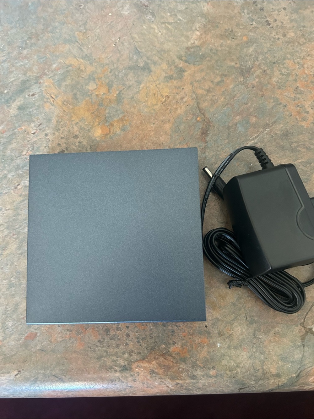 TP-Link 5 ports gigabit desktops switch